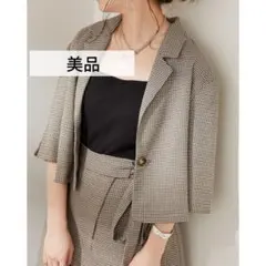 ショート丈テーラードジャケット