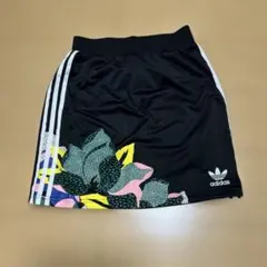 アディダス　adidas 花柄 ショートパンツ Mサイズ　スカート　ゴルフウェア