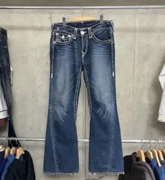 ⭐️USA製⭐️TRUE RELIGION JOEY フレア　デニム　io着用 TRUE RELIGION JOEY USA製 32 io着用 フレアデニム - メルカリ