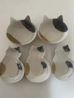 セリア　猫柄　皿のサムネイル