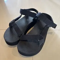 Teva 厚底サンダル ブラックのサムネイル
