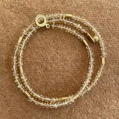 クリスタルビーズとゴールドパーツのネックレス