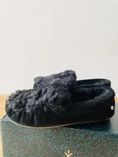 UGG モカシン 黒 24cm - メルカリ