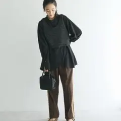 美品　ワッフル編み短丈ニットベストのサムネイル