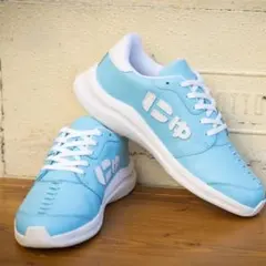 SANGACIO にゅーずBLOW 限定
スニーカー 26，0cm ホワイト/レッド 新品 にゅ～ずBLOW“CUSTOM”『SKY BLUE』当選品 - メルカリ