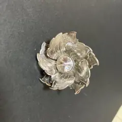【ヴィンテージ】お花 モチーフ イヤリング 片耳のみ（リメイク・パーツ用）