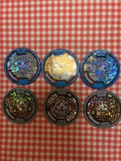 t*a様 妖怪ウォッチ　妖怪メダル　宝石ニャン　ルビーニャン　エメラルニャン　ダ