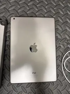ジャンク品】iPad Air 初代 A1475 シルバー 本体 ＋ ケース付 - メルカリ