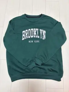 ウィメンズ プリント グリーン トレーナー　スウェット Sサイズ