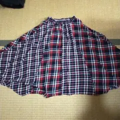 赤と黒のチェック フレアスカート　ロング　裏地付　64 M