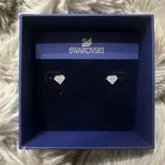 スワロフスキー ダイヤモンド型ピアス