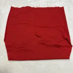 赤色の布の切れ端 ハギレ