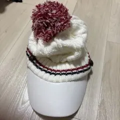ポンポン付きホワイトニット帽