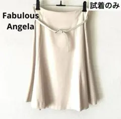 Fabulous Angela フレアスカート ベージュ　S ベルト付きのサムネイル