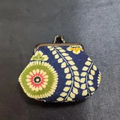 Item thumbnail for item 13a76e3e-3c7a-4cf2-b3a3-ca7b1d45d36c