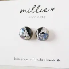 黒　和装　小さいピアス　イヤリング　花　和風　着物　フラワー　タイルピアス