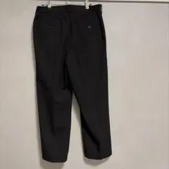 UNIQLO タックテーパードパンツ ブラック