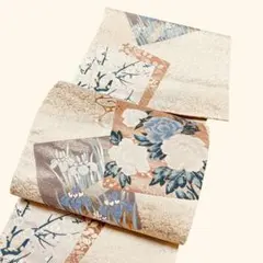 A 43美品袋帯 六通柄 金彩 唐織　花四季花　着物