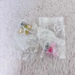 サンリオキャラクターズ めじるしアクセサリー　くろうさ　ぼんぼんりぼん