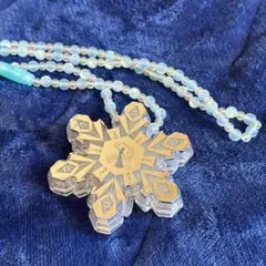 アナと雪の女王　エルサ　光るおもちゃ　ネックレス　グッズ　ディズニーランド