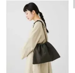 新品タグ付き　かぐれ　パターンキルトキンチャクバッグ　アーバンリサーチドアーズ