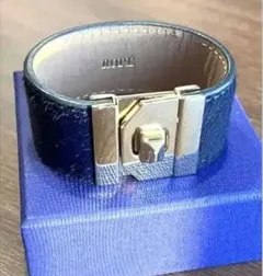 ★ROPE　ロペ　レザーブレスレット　ロック式　バングル