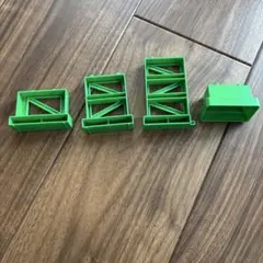 川原様専用 プラレールくるぞわたるぞカンカン踏切セット　部品　橋脚4個