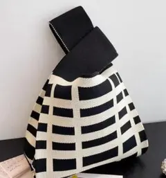 シンプルデザインで四季活躍！ポリエステルニットの伸縮性抜群トートバッグ