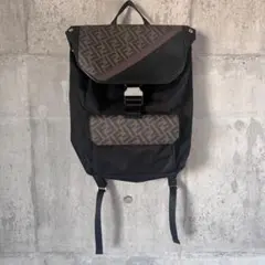 fendi ズッカ バックパック ナイロン PVCレザー ロゴのサムネイル