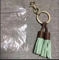 最終お値下げ Paul Smithゴールドx本革レザータッセルキーリングホルダ