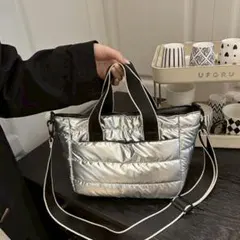 斜め掛け 軽量 キルティングバック シルバー 2way 鞄　人気　可愛い