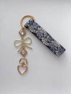 インド刺繍リボン スマホストラップ