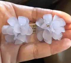 【No.352】可愛いクラシカル立体ミルフィーユフラワ花一粒ピアス新品上品ポップ