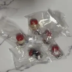 サンリオ いちごめじるしアクセサリー セミコンプ　カプセルトイ