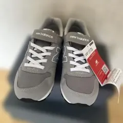 未使用　ニューバランススニーカー24センチ