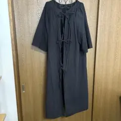 スタジオクリップのリボン付き黒ロングワンピース 七分袖前３箇所をリボンで留める