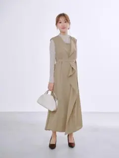 ラッフルとろみジレワンピース ベージュ cohina