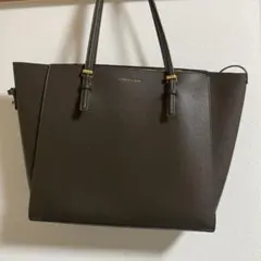 CHARLES&KIETH ダークブラウンビジネスバッグ