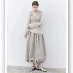 【新品未使用】 tageechita ヘムバルーン リンクルスカート　グレー　L