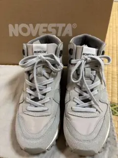 NOVESTA ミッドカット スニーカー グレーのサムネイル