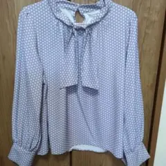 Té chichi TERRASS 薄紫 柄 ブラウスのサムネイル