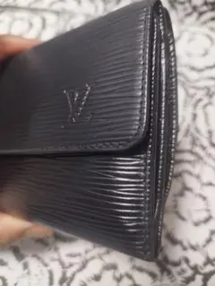 LOUIS VUITTON　エピ　三つ折りダブルホック　折り財布のサムネイル