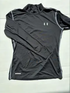 Under Armour ハイネック長袖シャツ ブラック