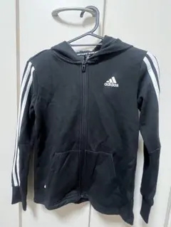 adidas 黒 フード付きジャケットとトラックパンツセット