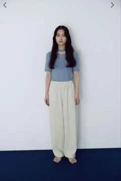 【美品】 MEER. / MAT SATIN RELAX PANTS クリーム