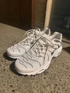 Tn Air Max ホワイトスニーカー