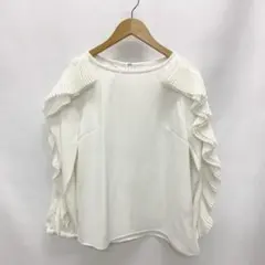 2613 Chesty チェスティ プリーツフリルブラウス サイズ1のサムネイル
