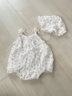 花柄ロンパースと帽子セット