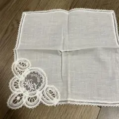 週末SALE★新品未使用ベルギーレースのハンカチ
