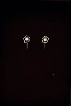 アネモネ　フラワービジューシルバーイヤリング